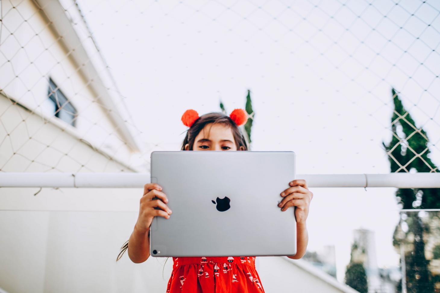 Child with ipad