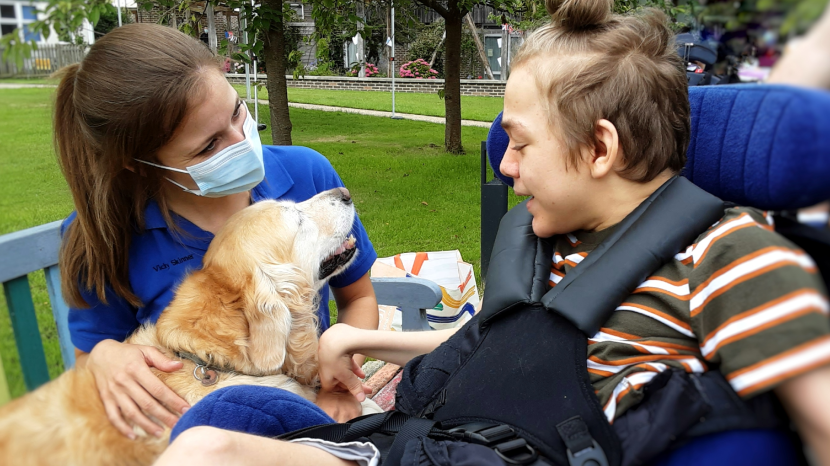 Guy in a pet therapy session