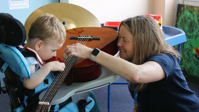 Finn in a music session